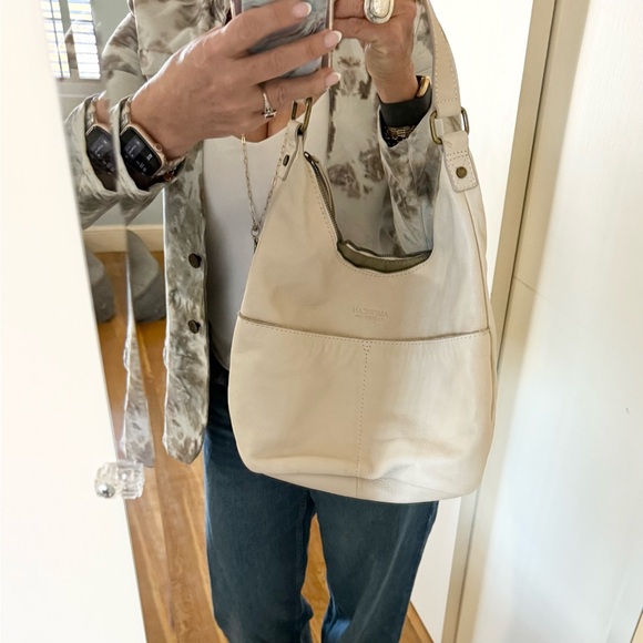 American Leather Company Carrie Hobo Bag in Cream - Picture 3 of 11